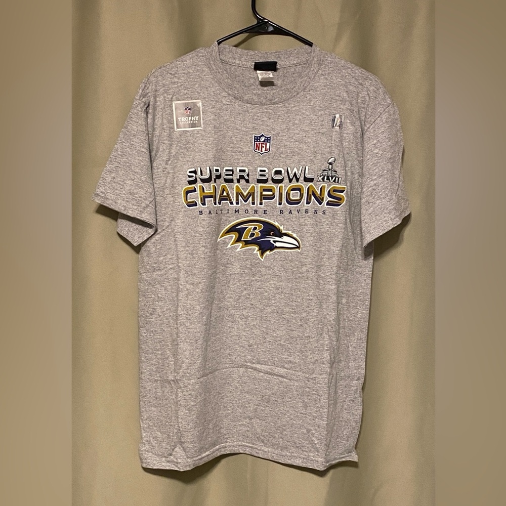 Nike Baltimore Ravens XLVII Super Bowl Champions Trophy Collection T-Shirt M NWT